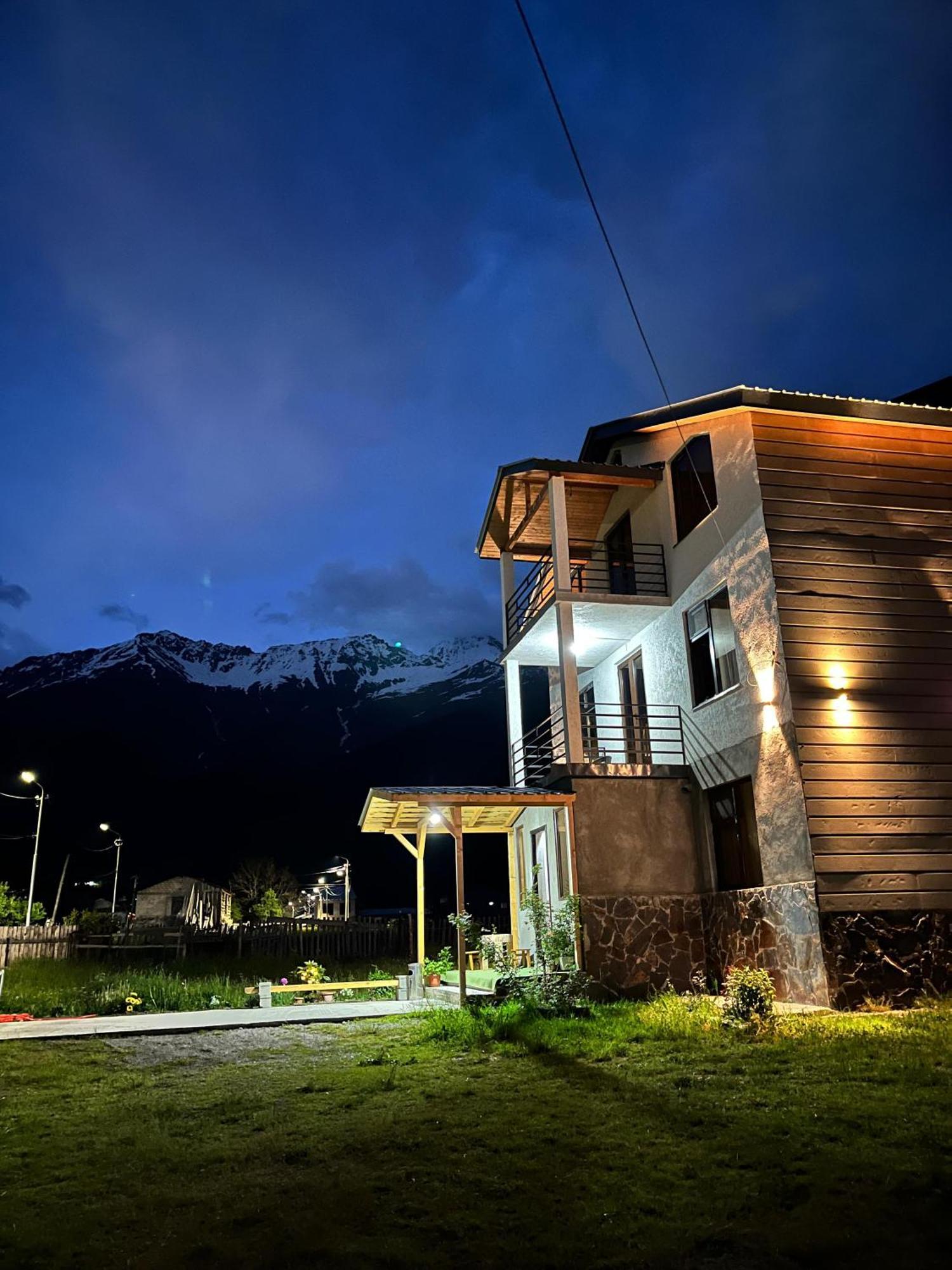Ninama Hotel Mestia Exterior foto
